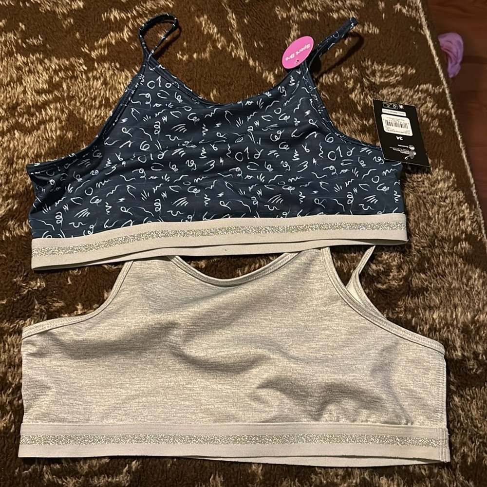 Girls sports bra brand new and never worn